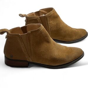 Ugg Women's Chestnut McClaire Suede Ankle Boots Size 8